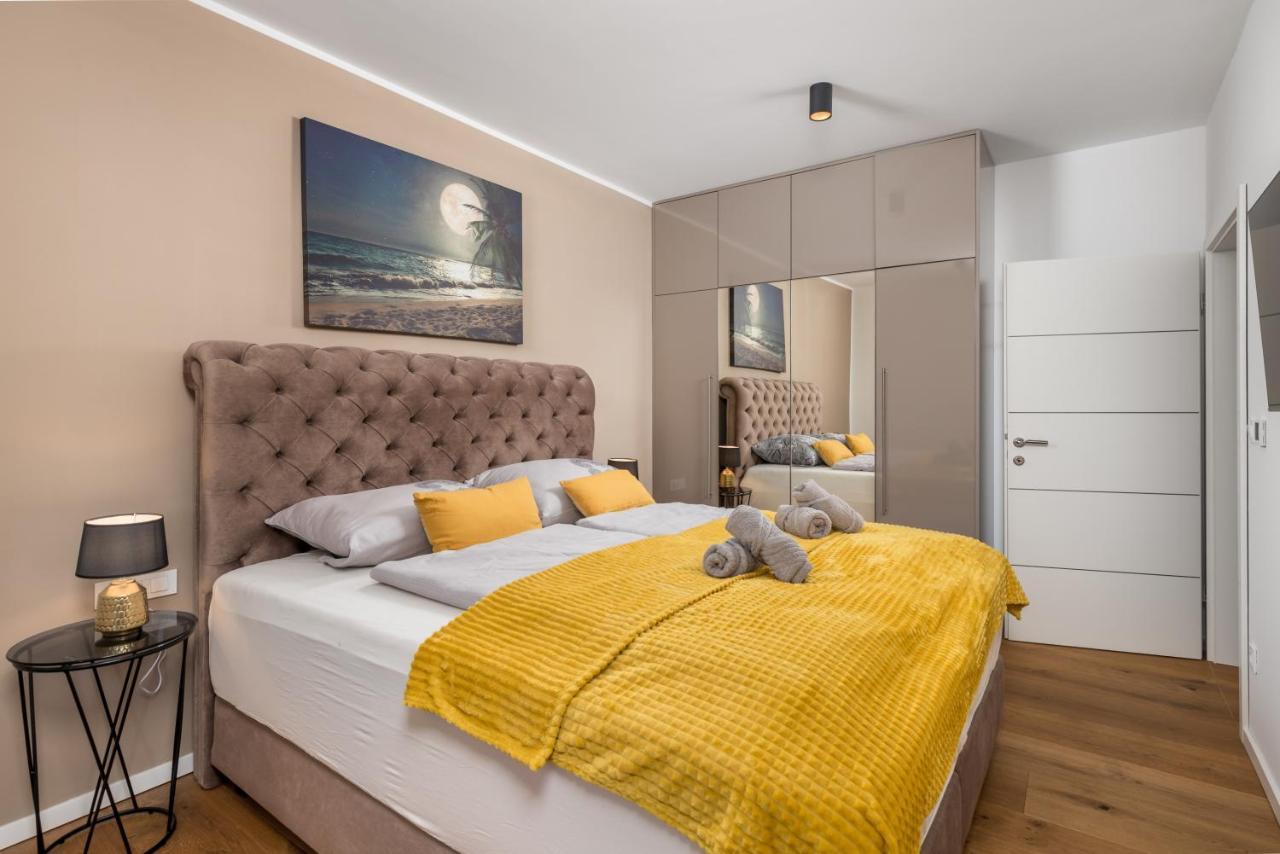 Apartment Top View With Balcony And Private Parking Fiume Esterno foto