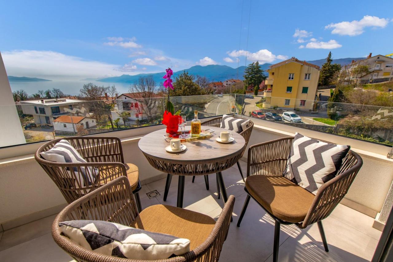 Apartment Top View With Balcony And Private Parking Fiume Esterno foto