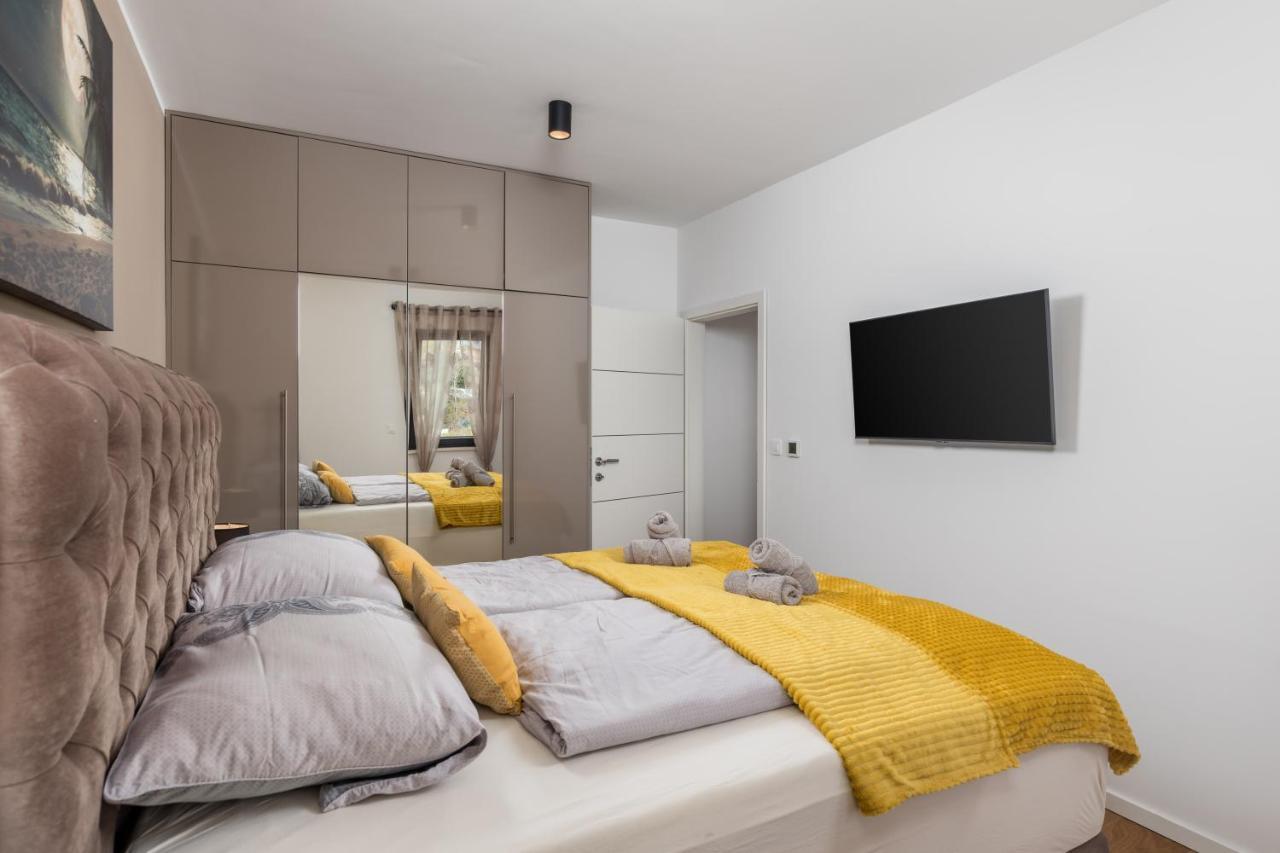 Apartment Top View With Balcony And Private Parking Fiume Esterno foto